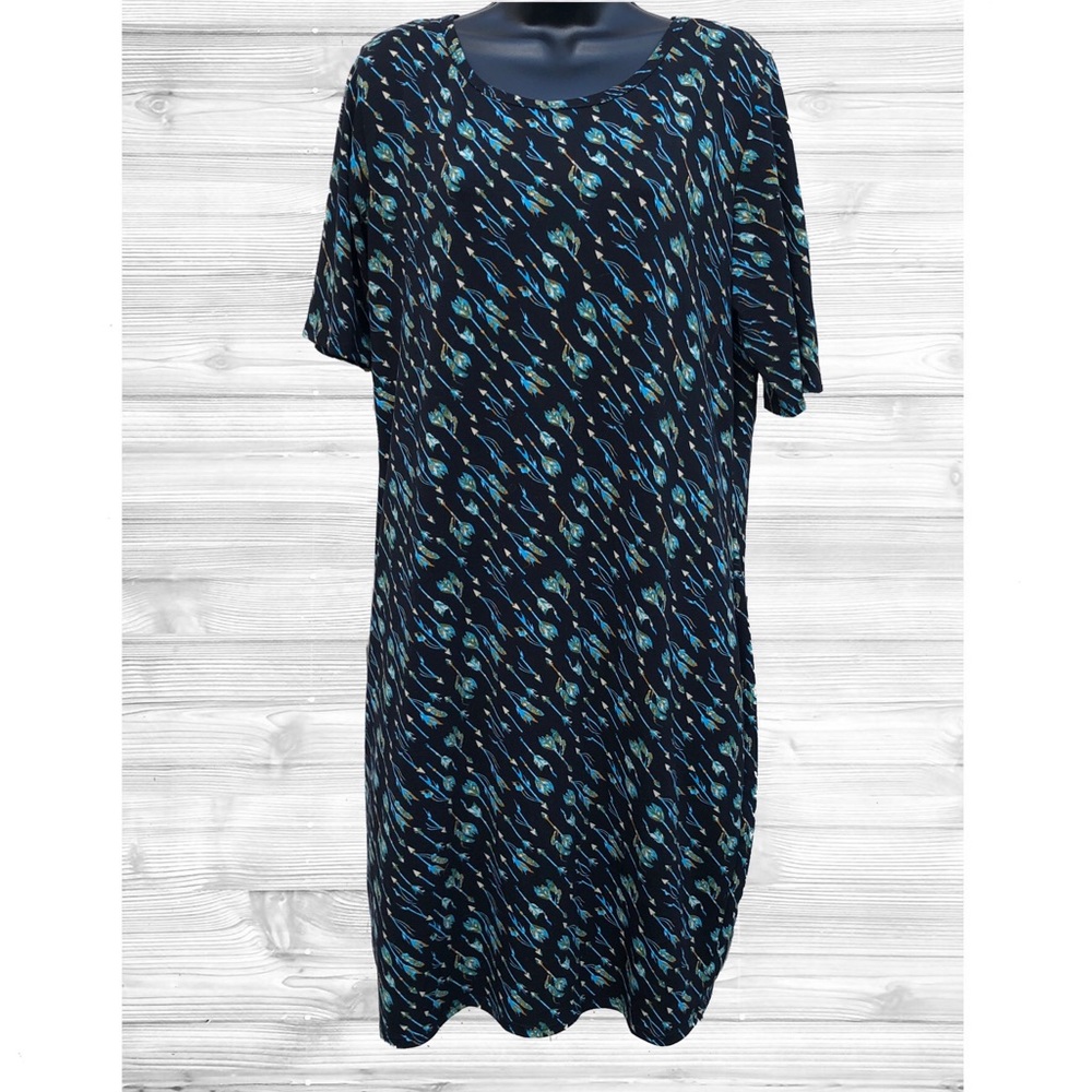 💙3/$18💙 LulaRoe | Julia Arrow Print Dress | 2XL